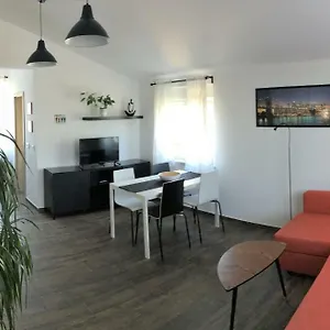 Apartman Fine & Shine, Pula
