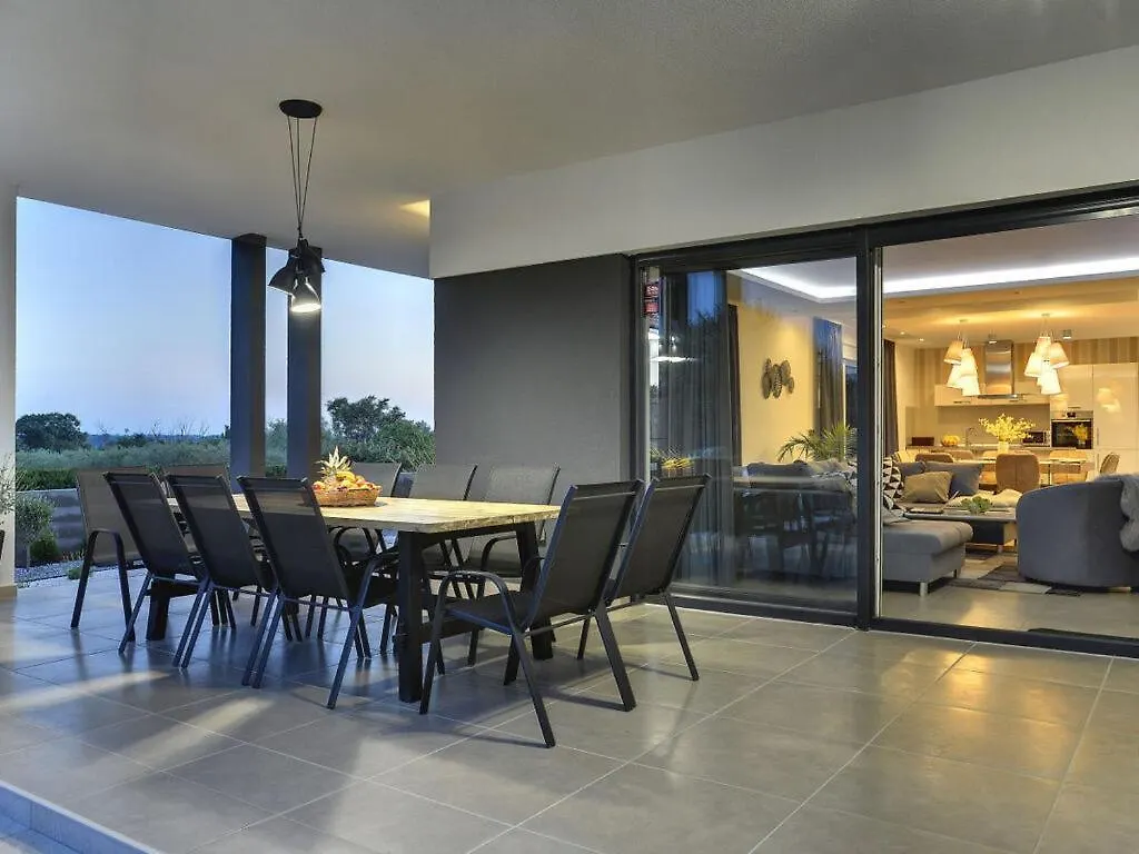 Villa Una Comfortable Holiday Residence Pula Croatia