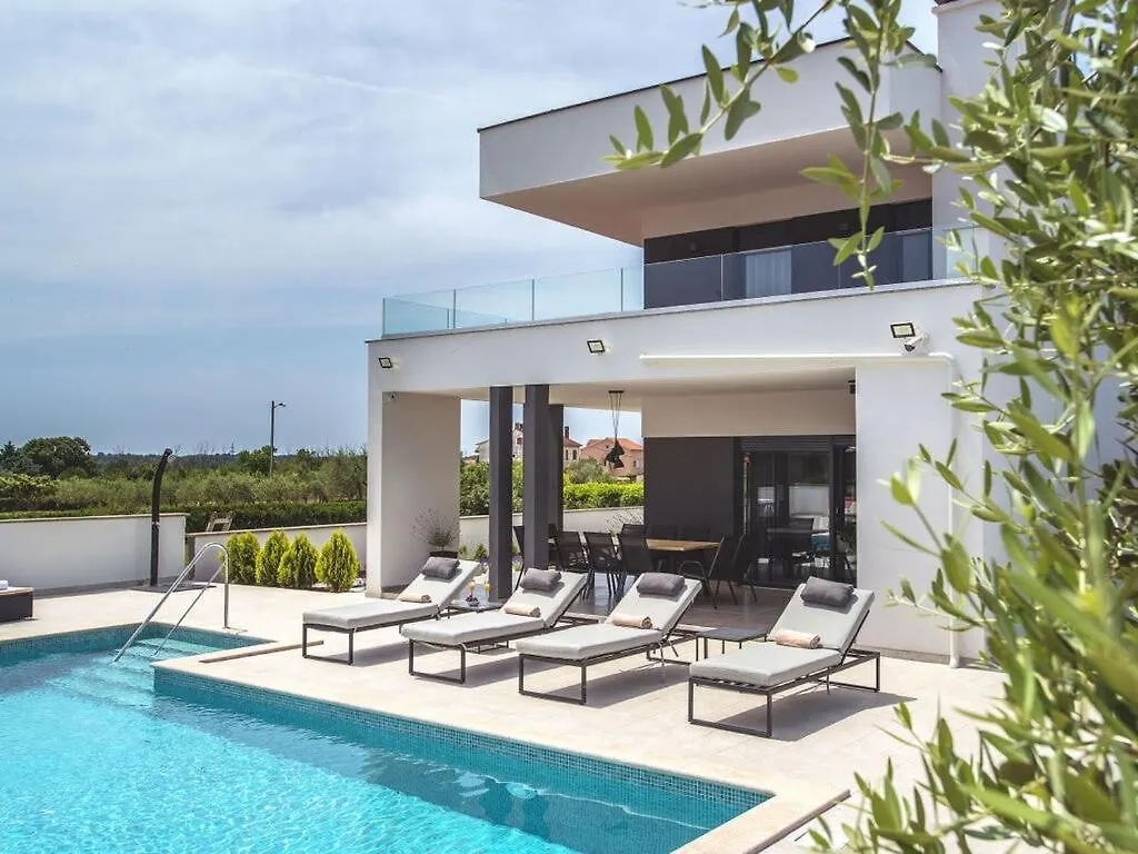 Villa Una Comfortable Holiday Residence Pula