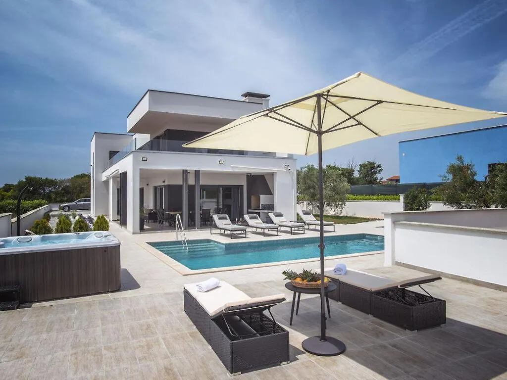 Villa Una Comfortable Holiday Residence Pula Croatia