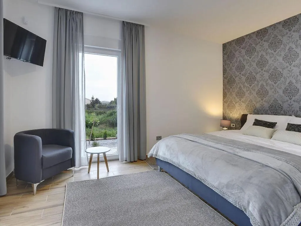Villa Una Comfortable Holiday Residence Pula