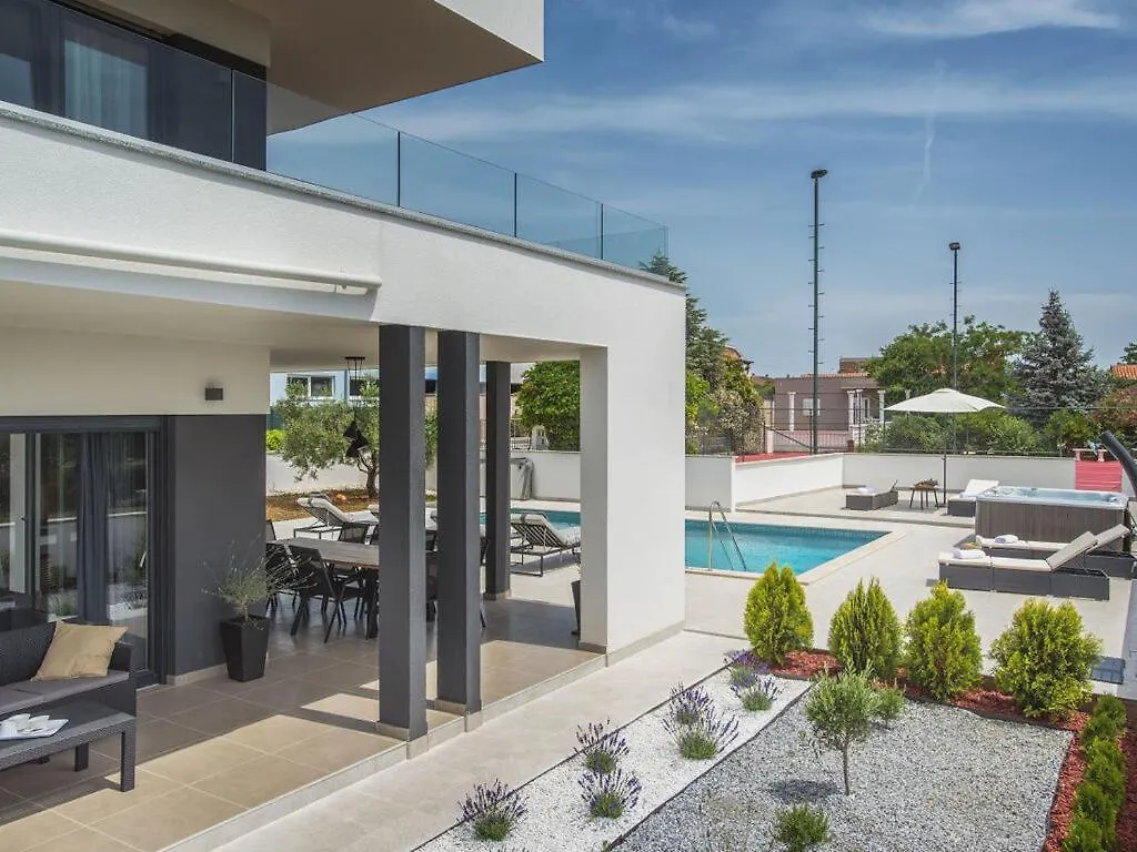 Villa Una Comfortable Holiday Residence Pula 0*,